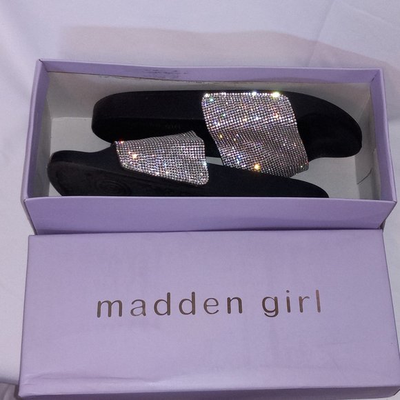 Madden Girl Fancy Slide Sandals - Picture 8 of 10